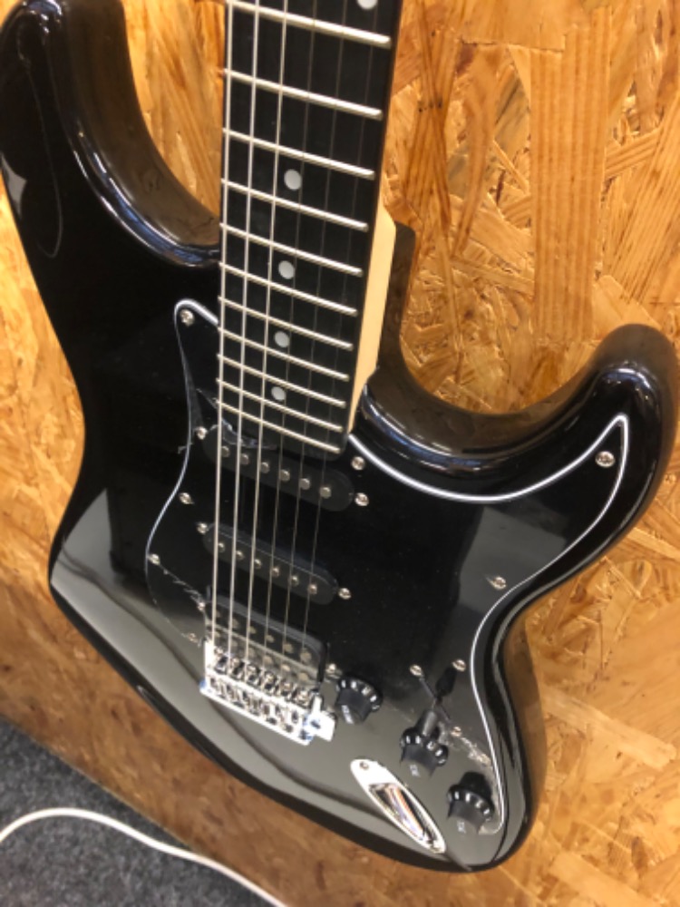 Elektrická kytara Stratocaster Black